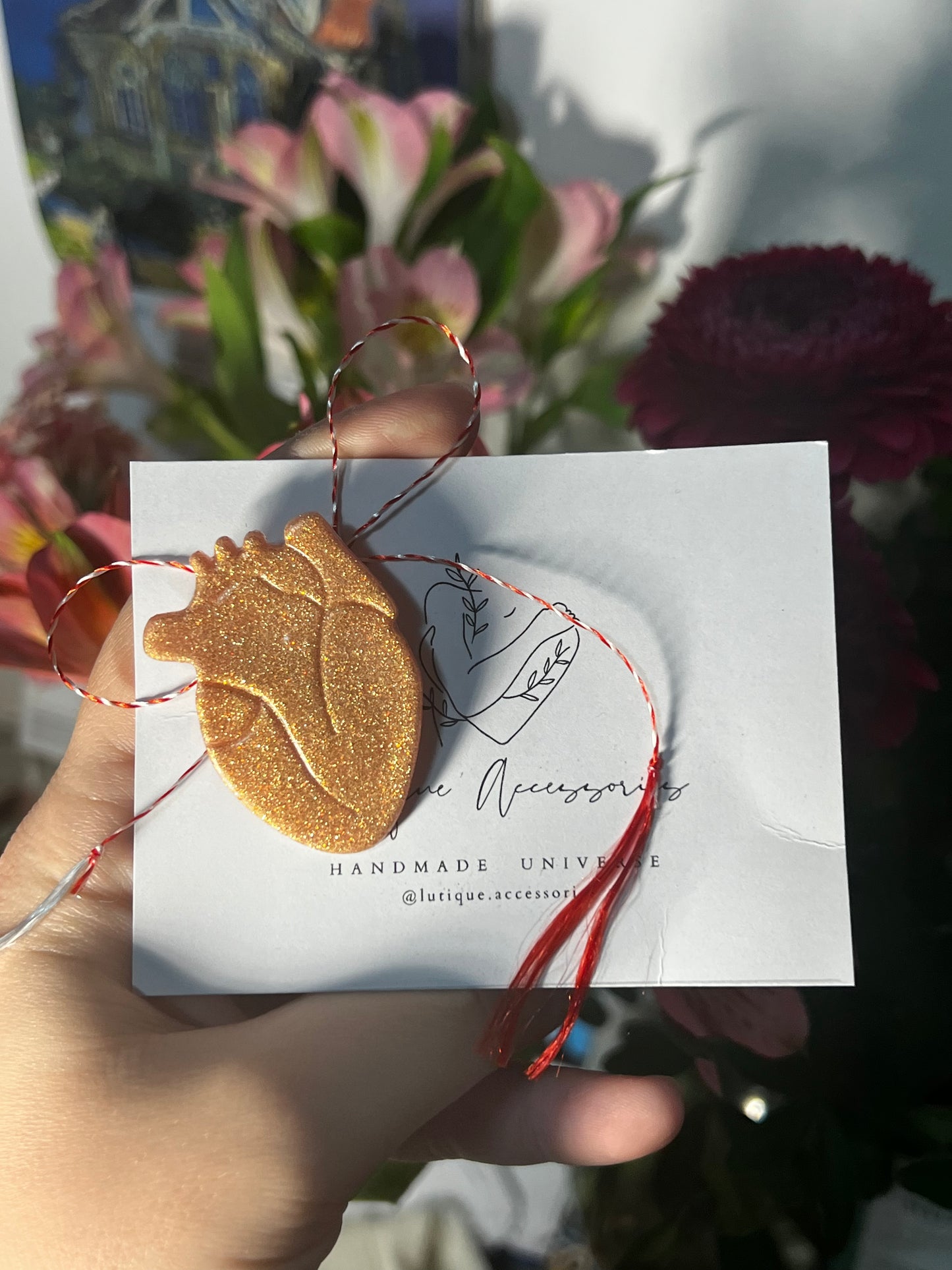Broșă inimă anatomică rose-gold🫀