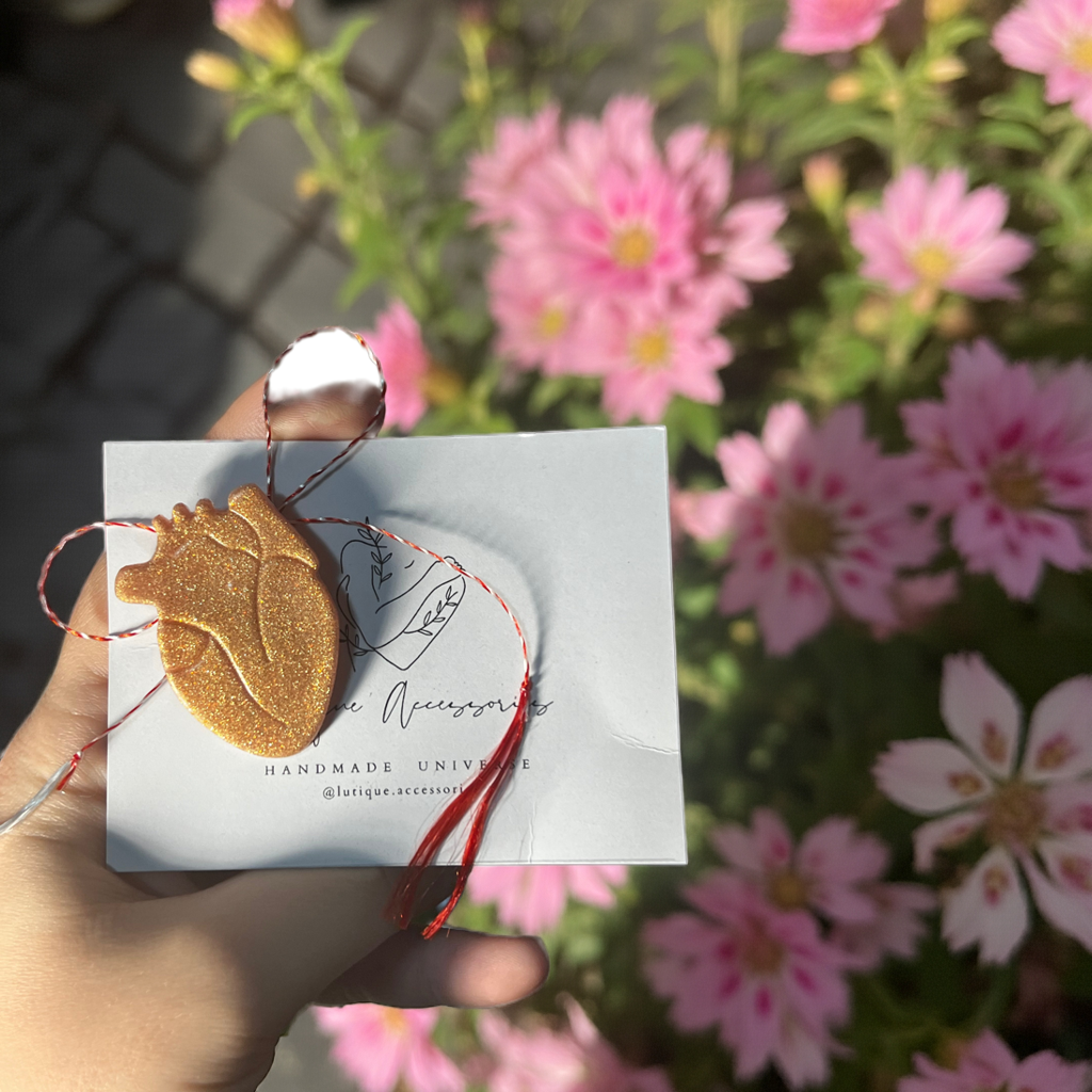 Broșă inimă anatomică rose-gold🫀