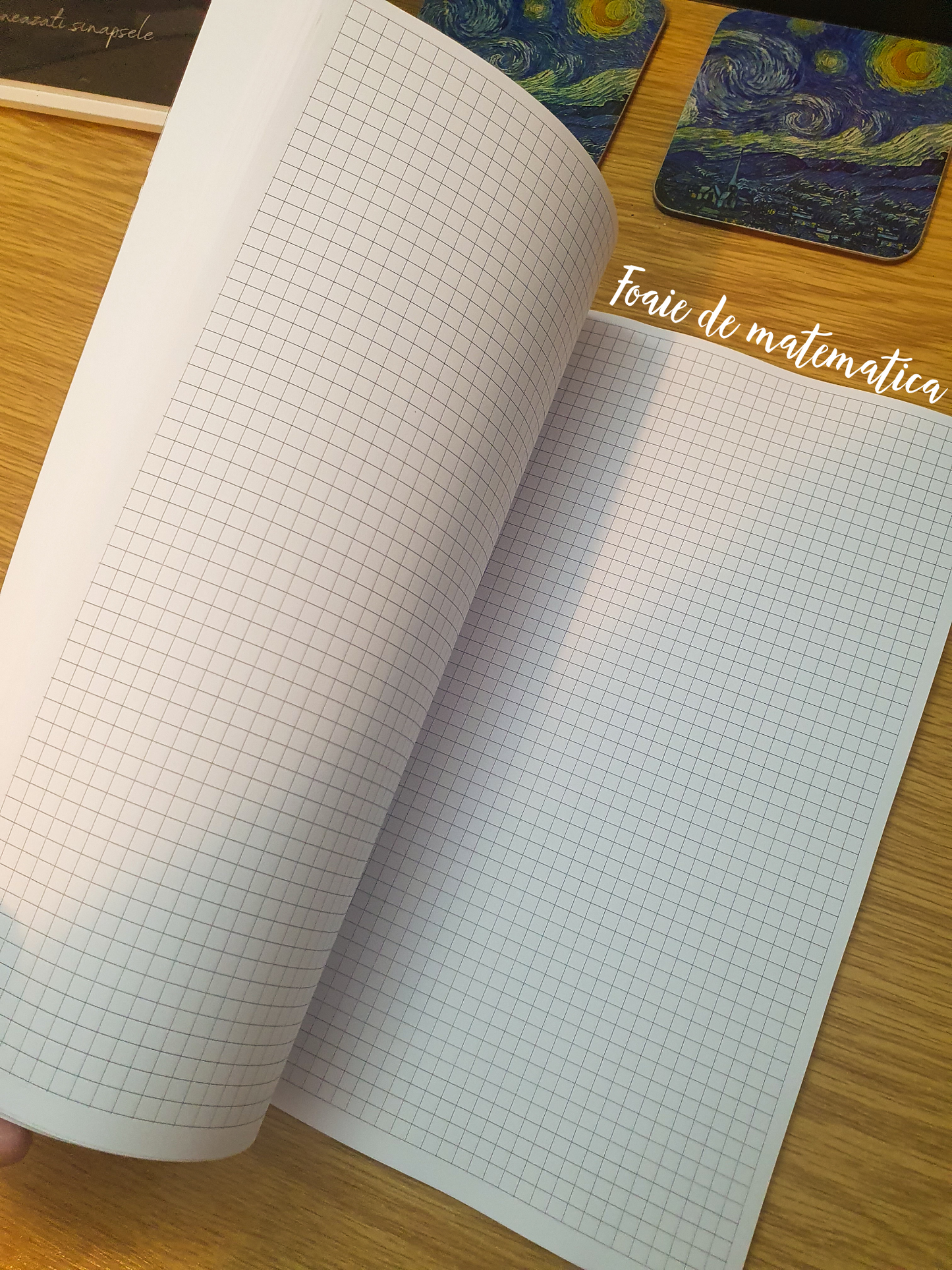 Caiet A4 BASIC Minimalist Hands 80 de file